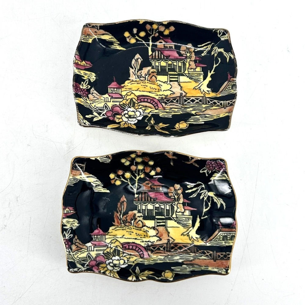 Royal Winton Grimwades Pekin Pin Tray Trinket Dish Set Black Gold Set of 2 VTG